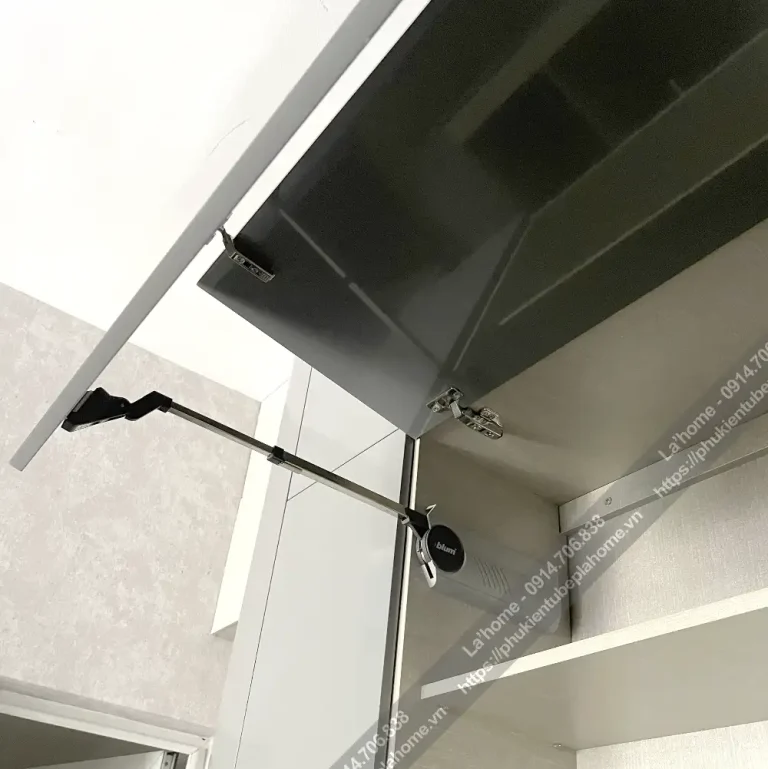 Tay Nâng Cánh Tủ Bếp BLUM