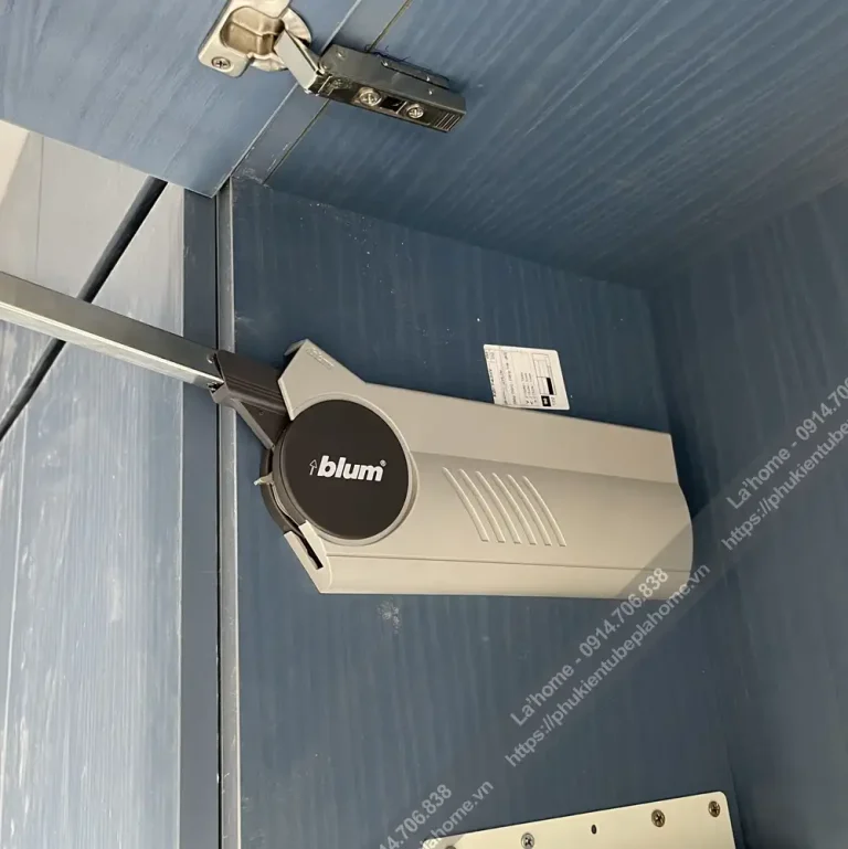 Tay Nâng Cánh Tủ Bếp BLUM